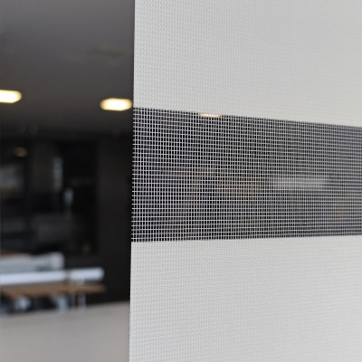 Διπλό ρόλερ Zebra Ελεγχόμενης σκίασης V61 Ζαχαρί ΖΑ3